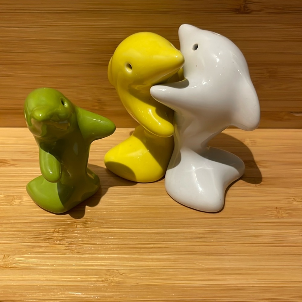 SALT AND PEPPER SHAKERS